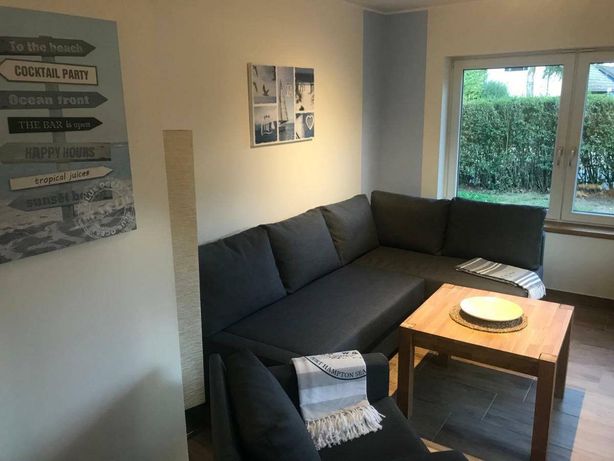 Ferienwohnungen Moewe Lembruch Bagian luar foto